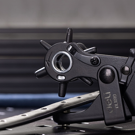 Пробойник Deli YS EDL1919, 240 мм, 2-4,5 мм, 2-х компонентные рукоятки