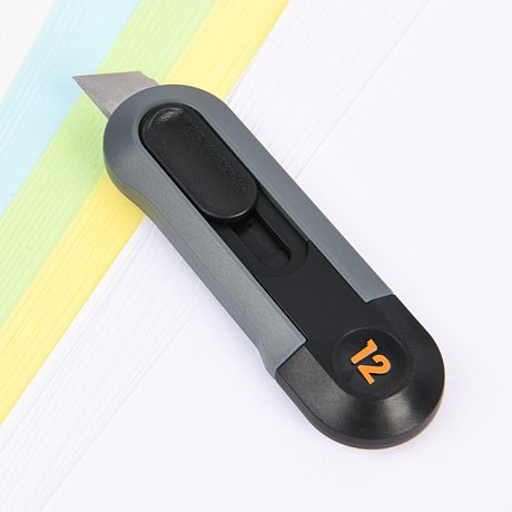 Нож строительный Deli HS EHT4007, 80x25 мм, Soft Touch, черный