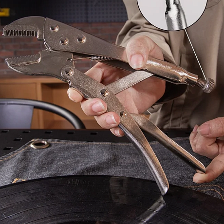 Клещи зажимные Deli YS EDL109010, 220 мм, с фиксатором