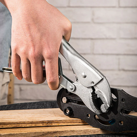 Клещи зажимные Deli YS EDL0381, с фиксатором, 220 мм